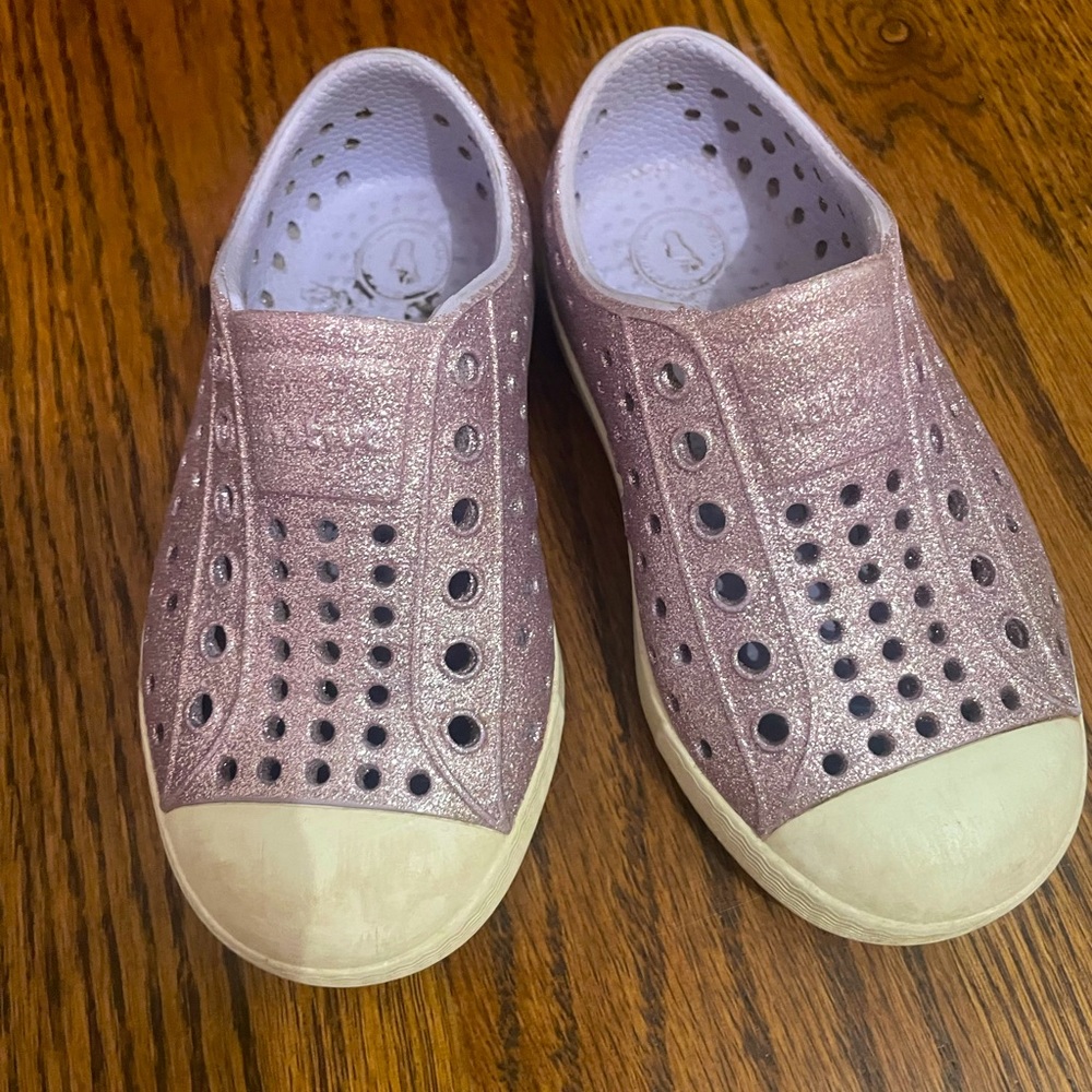 Kids Native size 7